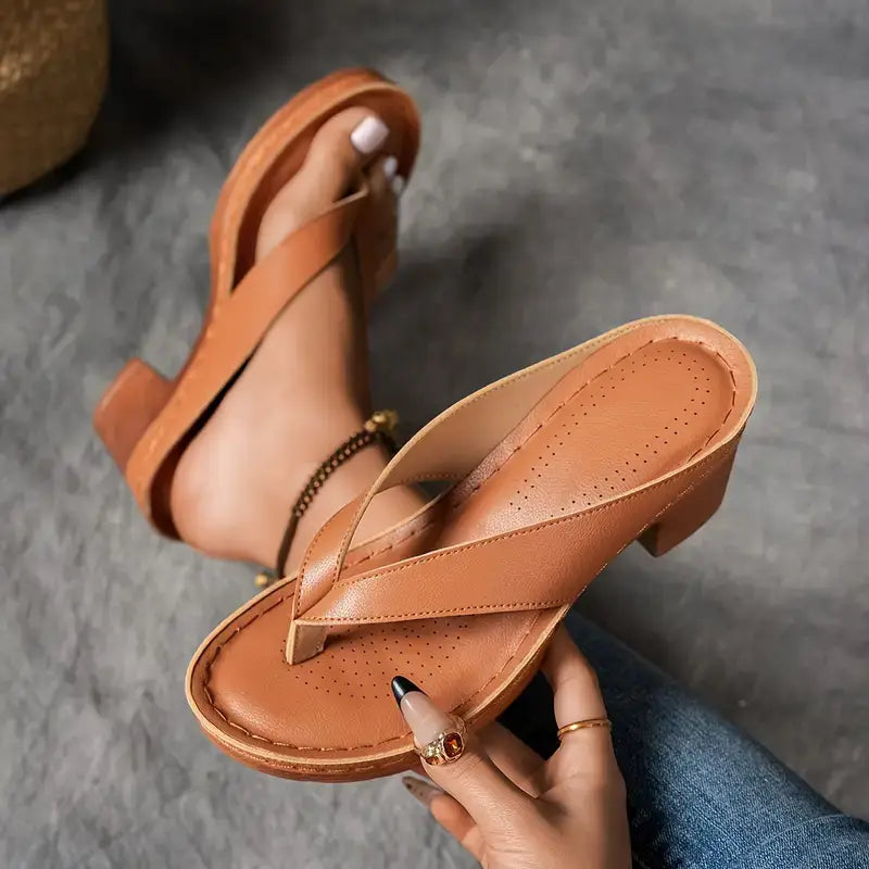 Lynn | Orthopedische slippers met elegante hak voor optimaal comfort